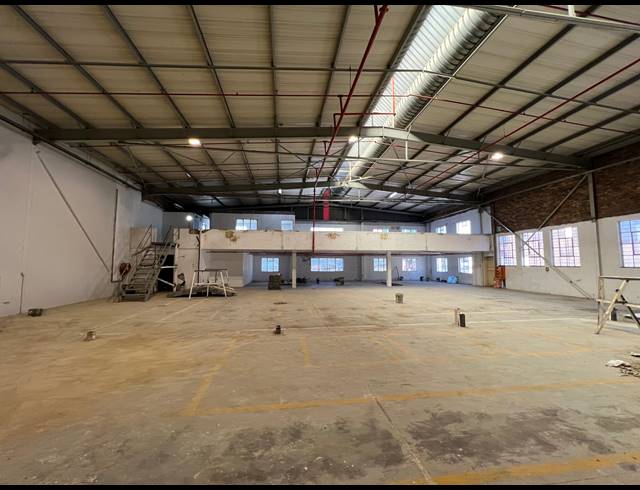 728M² WAREHOUSE TO LET IN KYA SANDS